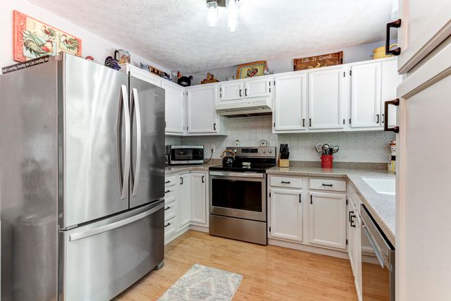 1724 Persimmon Court, Florence, KY 41042
