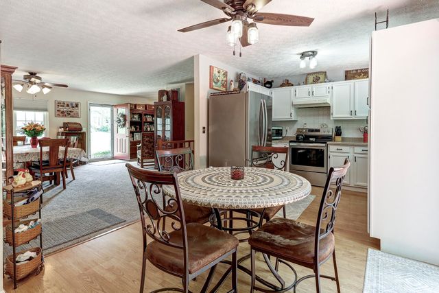 1724 Persimmon Court, Florence, KY 41042