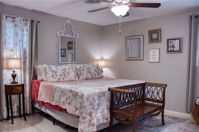 3613 Oak Ridge, Bryan, TX 77802