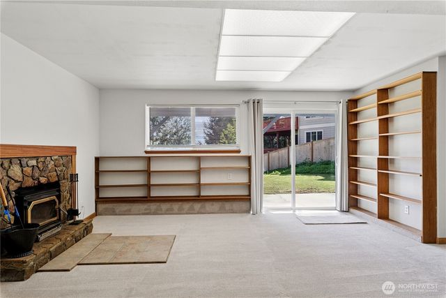 16226 NE 57th Street, Redmond, WA 98065