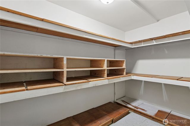 16226 NE 57th Street, Redmond, WA 98065