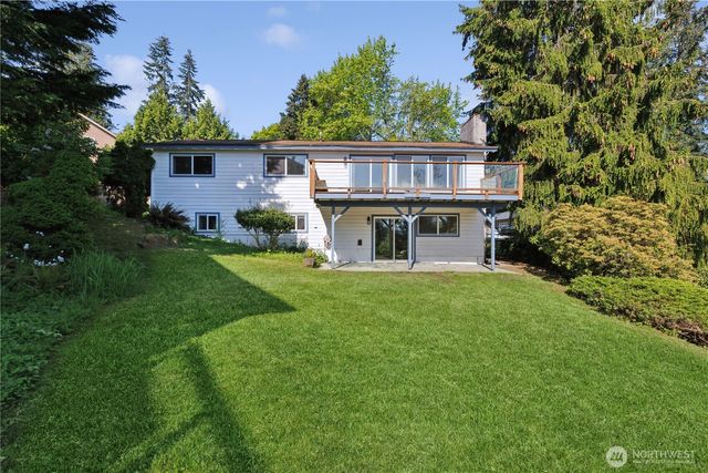 16226 NE 57th Street, Redmond, WA 98065