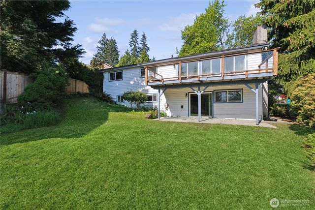 16226 NE 57th Street, Redmond, WA 98065