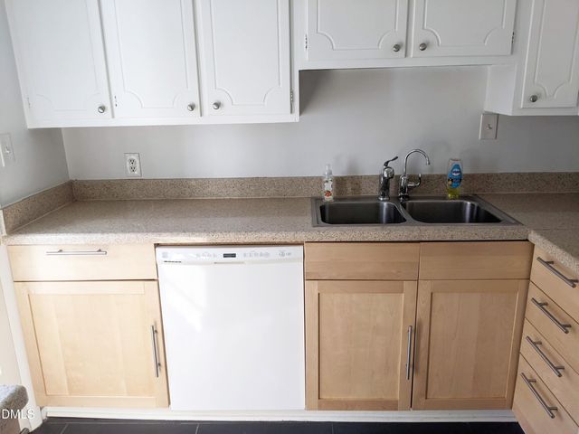 220 Elizabeth Street Apt B6, Chapel Hill, NC 27514
