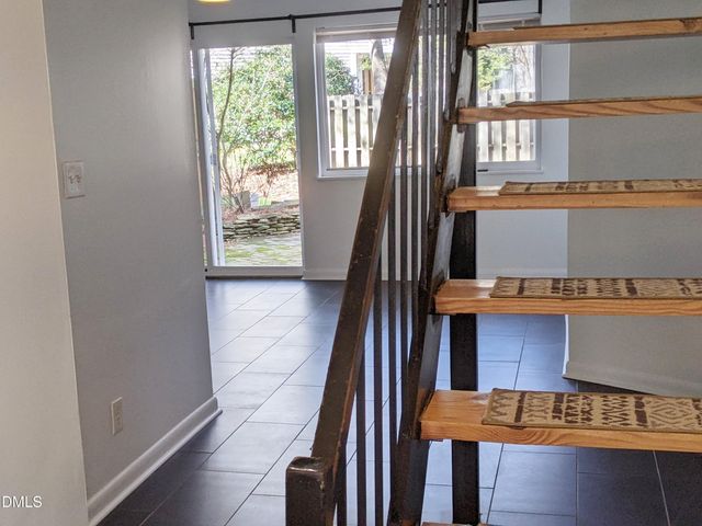 220 Elizabeth Street Apt B6, Chapel Hill, NC 27514