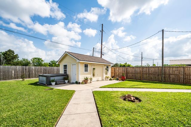 1311 Alpha Lane, Crosby, TX 77532