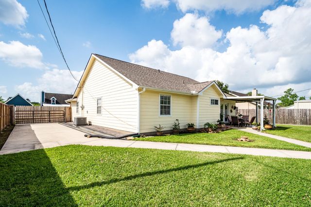 1311 Alpha Lane, Crosby, TX 77532