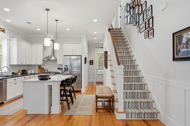 881 Ashley Avenue, Charleston, SC 29403