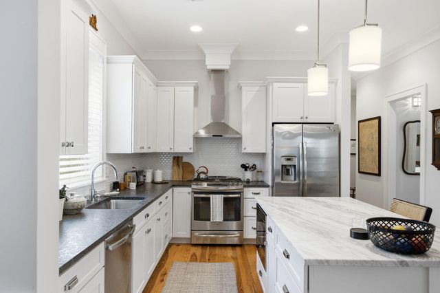 881 Ashley Avenue, Charleston, SC 29403