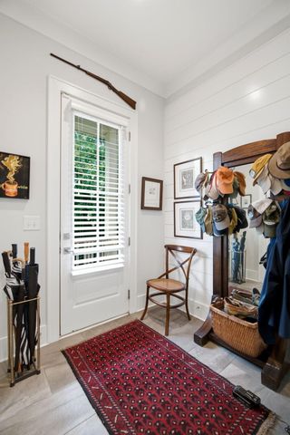 881 Ashley Avenue, Charleston, SC 29403