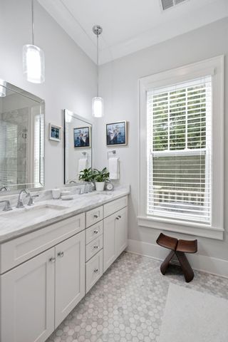 881 Ashley Avenue, Charleston, SC 29403