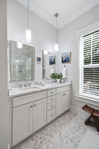 881 Ashley Avenue, Charleston, SC 29403