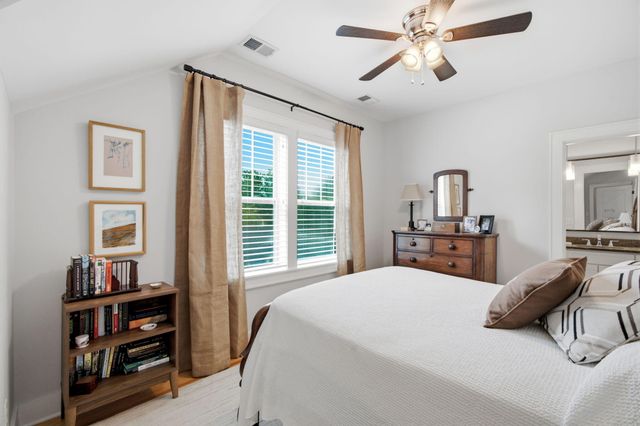 881 Ashley Avenue, Charleston, SC 29403