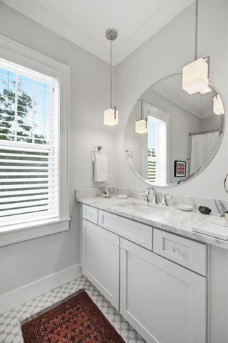 881 Ashley Avenue, Charleston, SC 29403