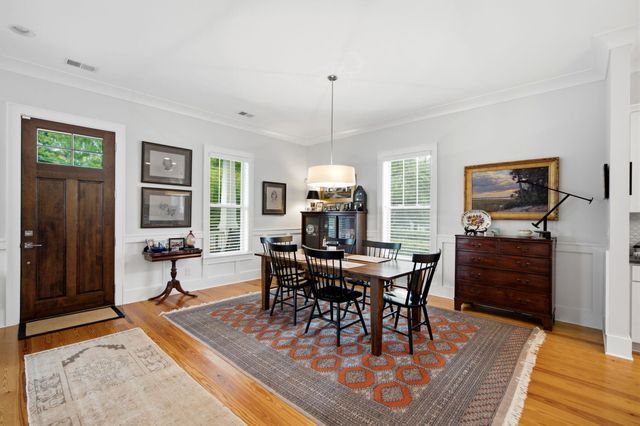 881 Ashley Avenue, Charleston, SC 29403