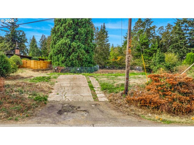 2665 HILLCREST Dr, West Linn, OR 97068