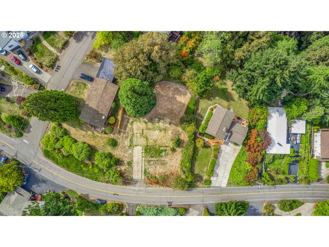 2665 HILLCREST Dr, West Linn, OR 97068