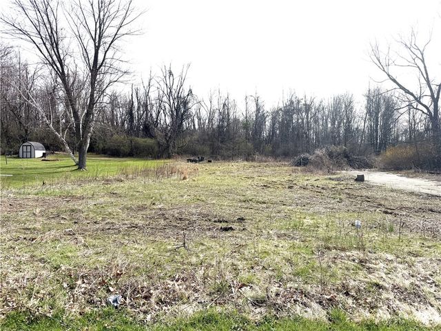 632 Charles Houck Rd, Unity Twp, PA 15650