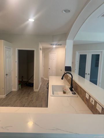 15727 cotton tail, San Antonio, TX 78255