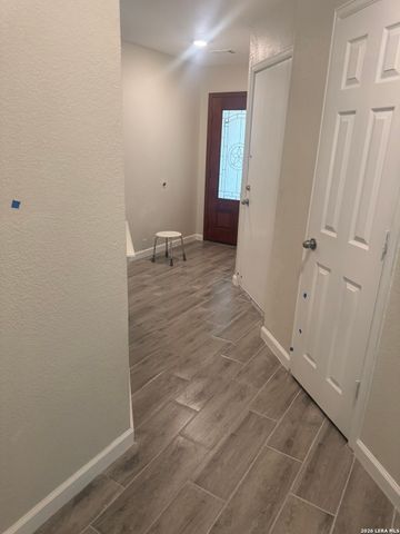 15727 cotton tail, San Antonio, TX 78255