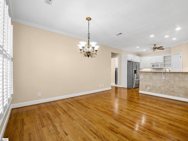 215 Arbours Commons Court, Spartanburg, SC 29307