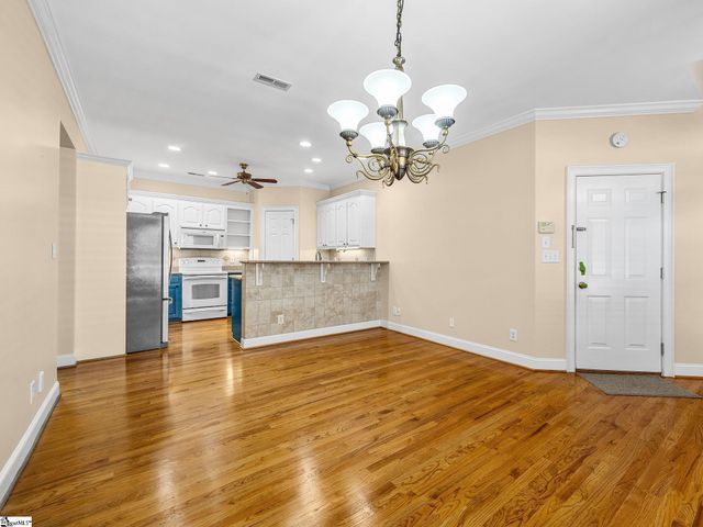 215 Arbours Commons Court, Spartanburg, SC 29307