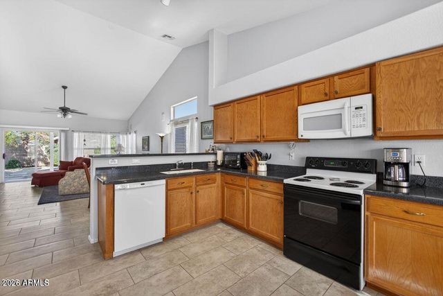 552 E JASPER Drive, Gilbert, AZ 85296