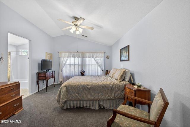 552 E JASPER Drive, Gilbert, AZ 85296