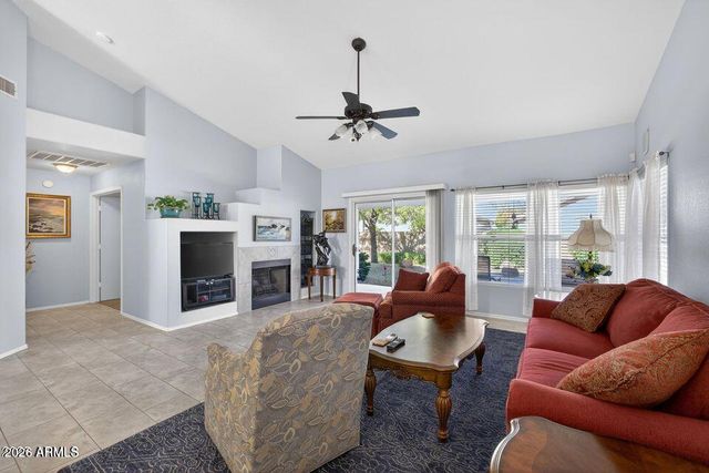 552 E JASPER Drive, Gilbert, AZ 85296