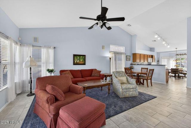 552 E JASPER Drive, Gilbert, AZ 85296