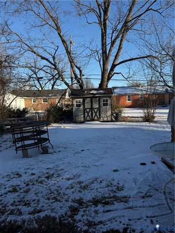 2211 Apollo Rd, Fairfield, VA 23223