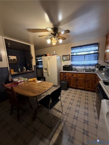 2211 Apollo Rd, Fairfield, VA 23223