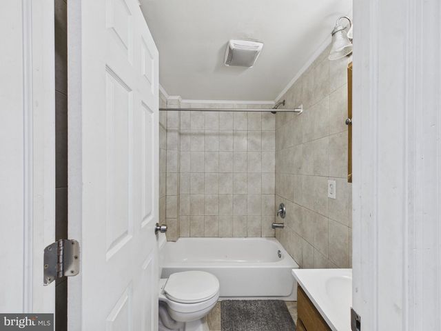 521 N 35TH ST, Philadelphia, PA 19104