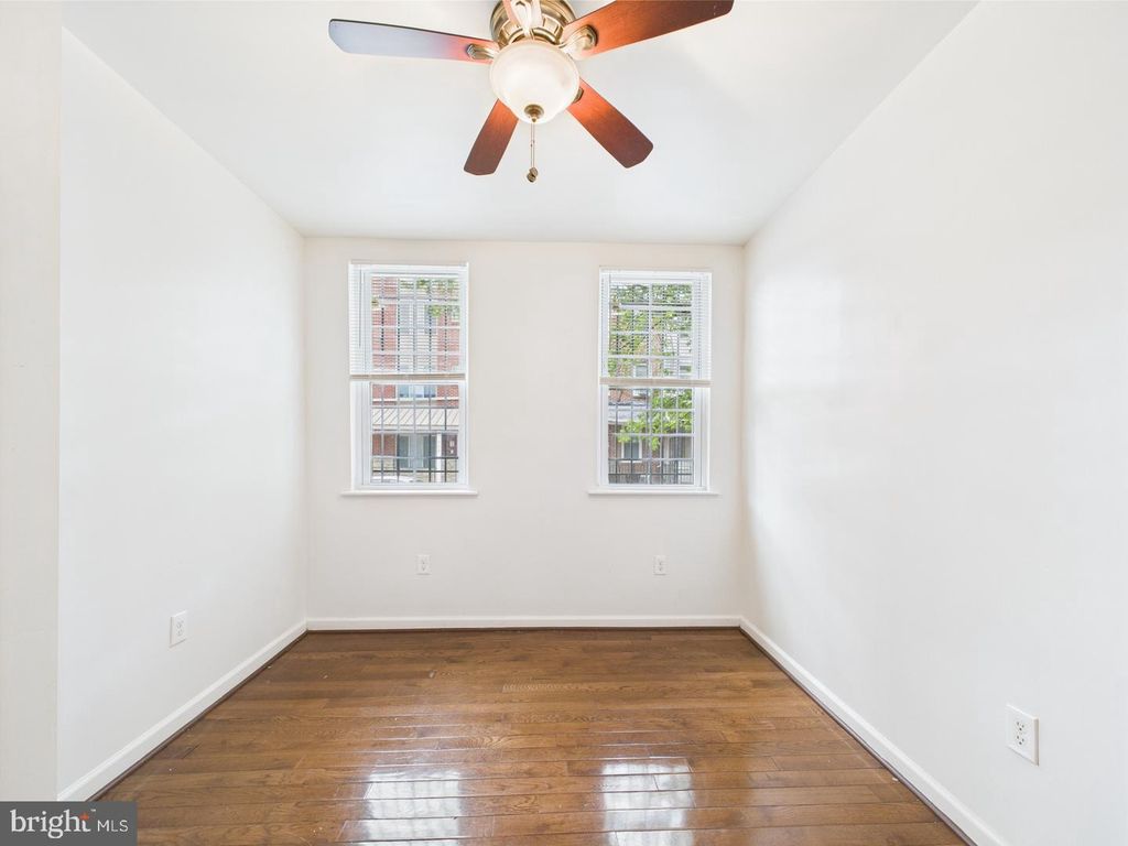 521 N 35TH ST, PHILADELPHIA, PA 19104 — photo 2