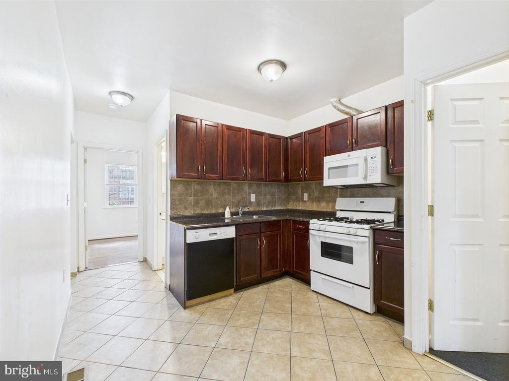 521 N 35TH ST, PHILADELPHIA, PA 19104 — photo 5