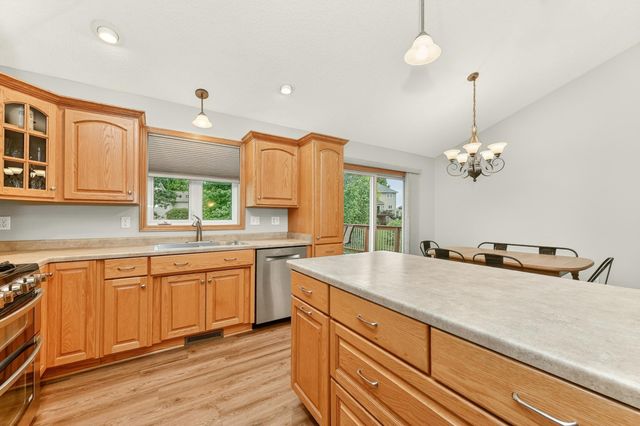 2482 Crimson Ridge Circle NW, Rochester, MN 55901