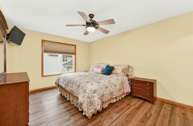2482 Crimson Ridge Circle NW, Rochester, MN 55901