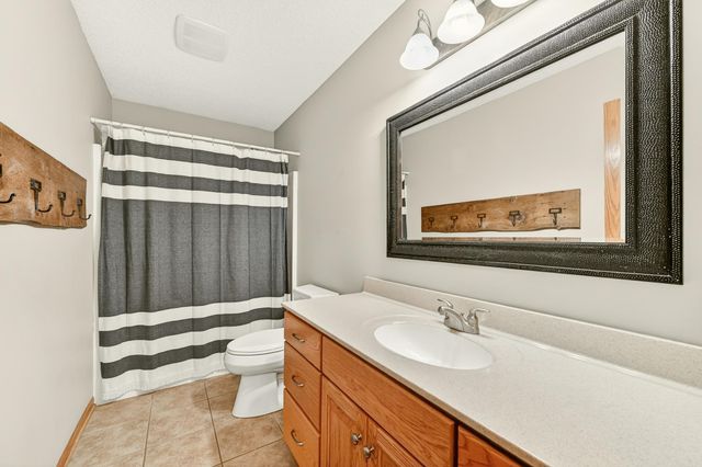 2482 Crimson Ridge Circle NW, Rochester, MN 55901