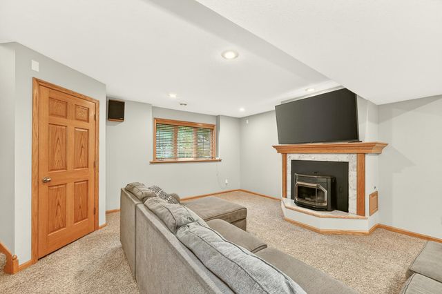 2482 Crimson Ridge Circle NW, Rochester, MN 55901