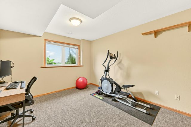 2482 Crimson Ridge Circle NW, Rochester, MN 55901