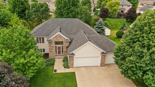 2482 Crimson Ridge Circle NW, Rochester, MN 55901