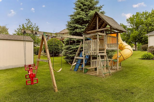 2482 Crimson Ridge Circle NW, Rochester, MN 55901