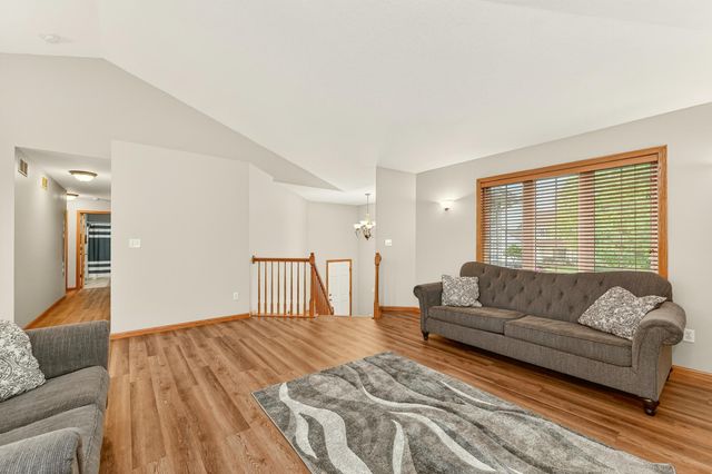 2482 Crimson Ridge Circle NW, Rochester, MN 55901