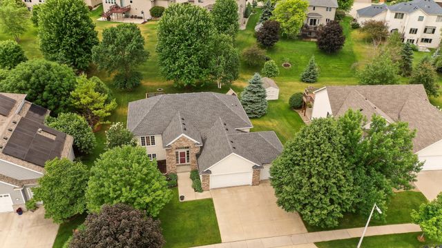2482 Crimson Ridge Circle NW, Rochester, MN 55901