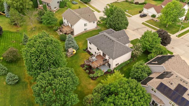 2482 Crimson Ridge Circle NW, Rochester, MN 55901