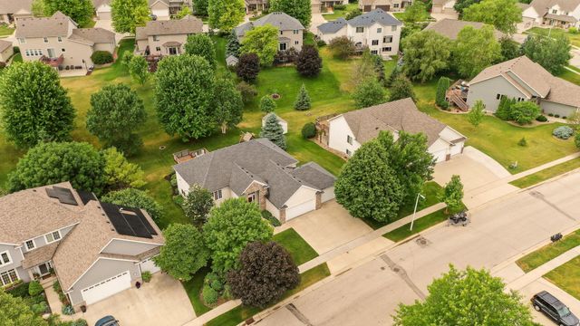 2482 Crimson Ridge Circle NW, Rochester, MN 55901