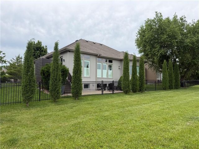 17333 Hauser Street, Overland Park, KS 66221