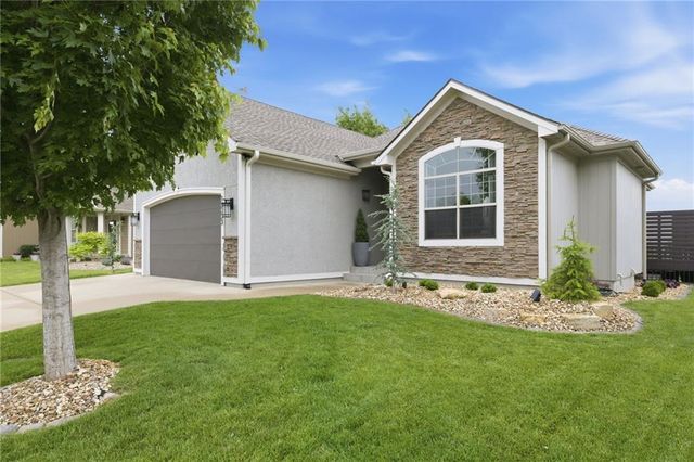 17333 Hauser Street, Overland Park, KS 66221