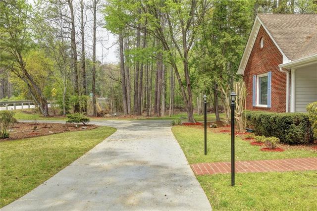 10995 Parsons Road, Johns Creek, GA 30097