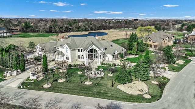 15 Terra Vita Court, South Barrington, IL 60010